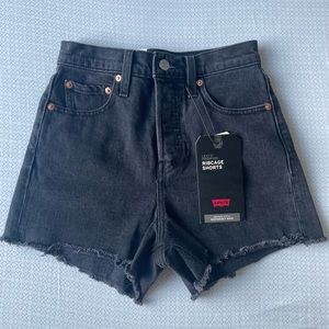 Levi’s Jean Short (Ribcage Shorts)